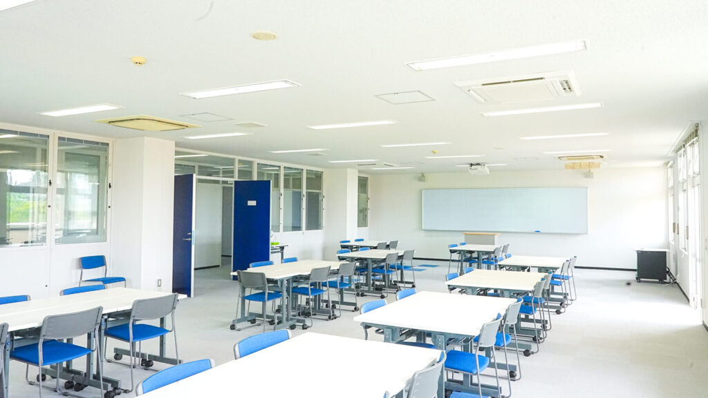 石垣島本校の教室