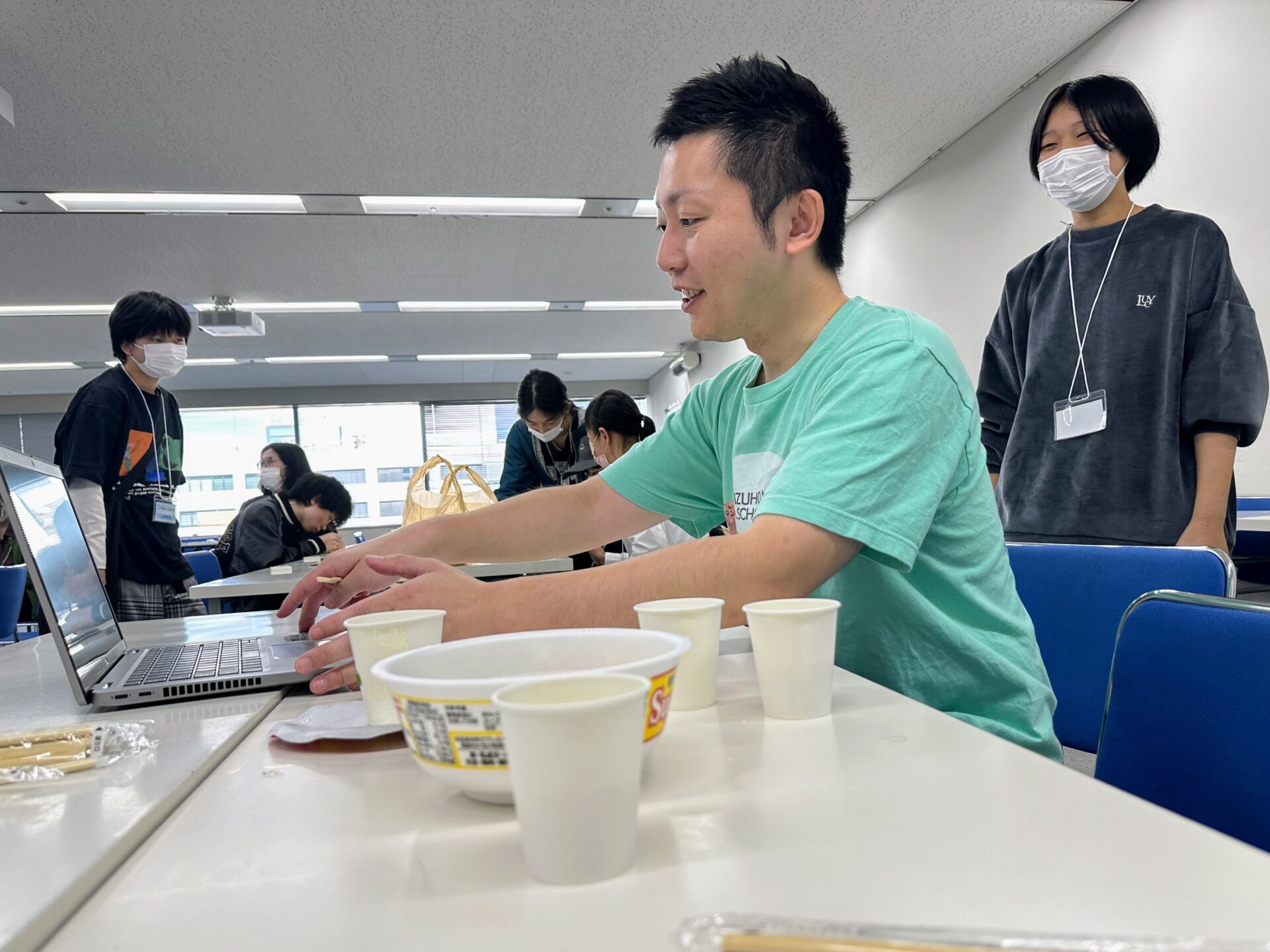 カップ麺プレゼン 名古屋学習室