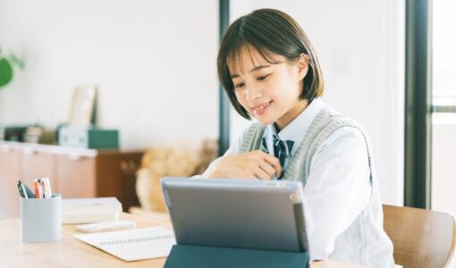 通信制高校とは？仕組みや全日制との違い、自分らしい時間を叶える新しい学び方を解説