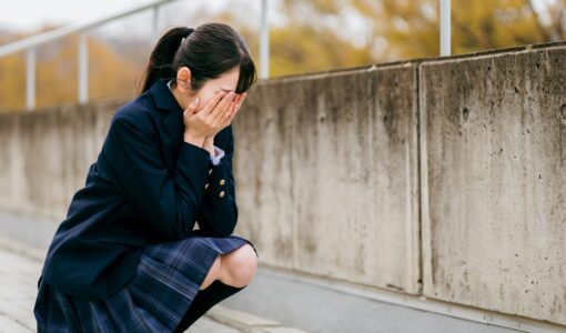 「学校辞めたい」と思ったら？中退で後悔しないために知るべき選択肢